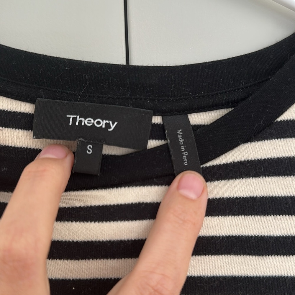 Theory Clinton Perfect Tee - Picture 4 of 6